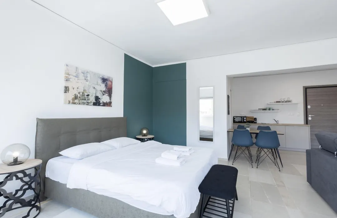 Hip And Fun Apt A-1